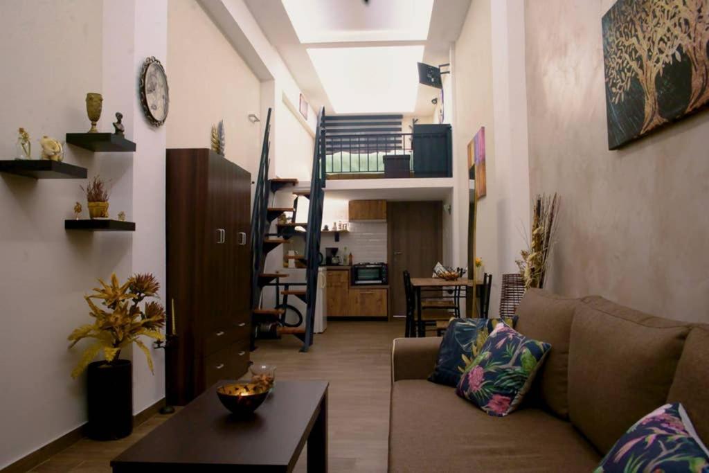 Στούντιο Στο Κέντρο Της Πόλης. Apartment Volos Exterior photo